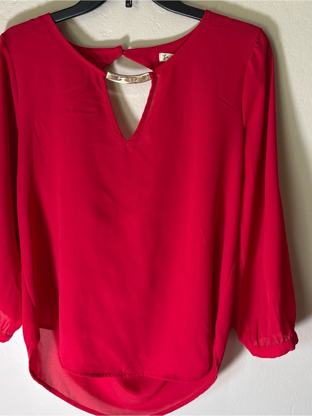 Women’s Red Long-Sleeve Keyhole Blouse